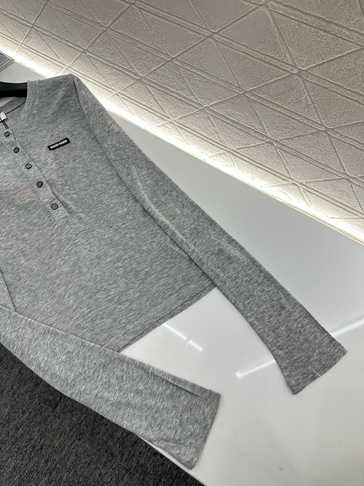 Mi 25 Half-open round neck bottoming shirt