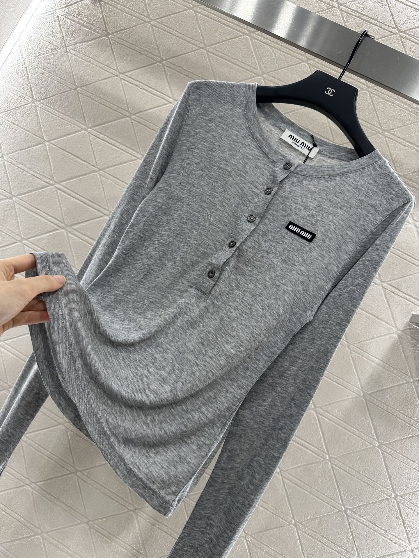 Mi 25 Half-open round neck bottoming shirt