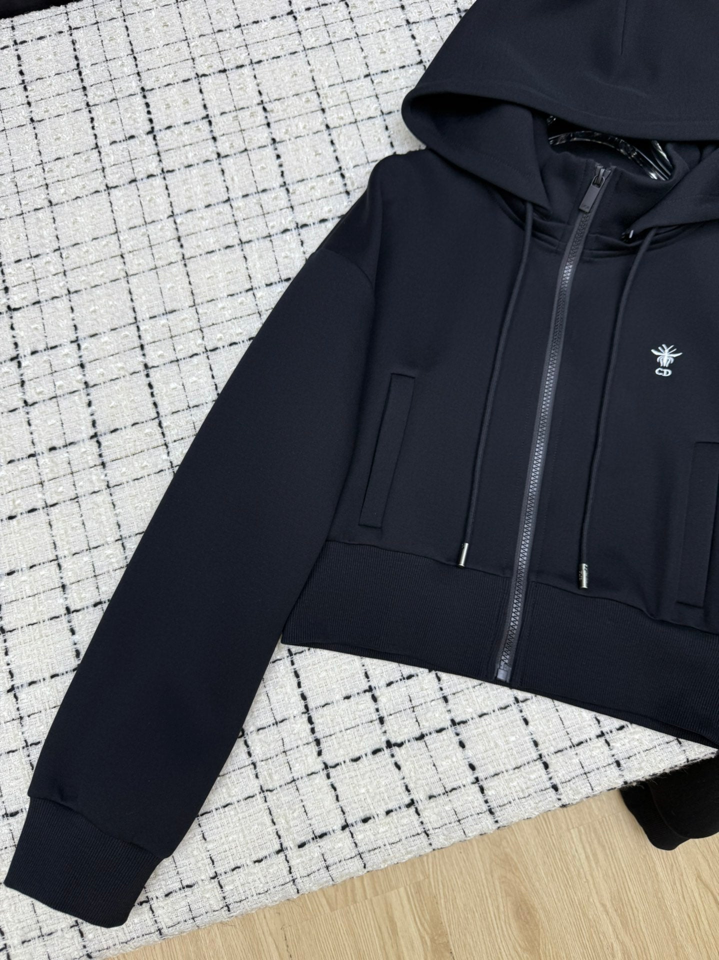 Di 25 Hooded jacket + elastic waist casual pants(white/black)