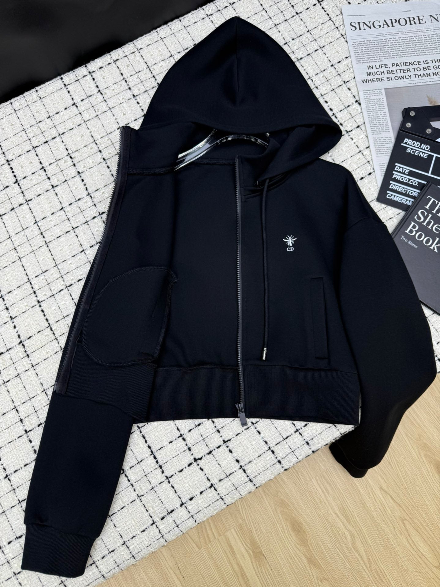 Di 25 Hooded jacket + elastic waist casual pants(white/black)