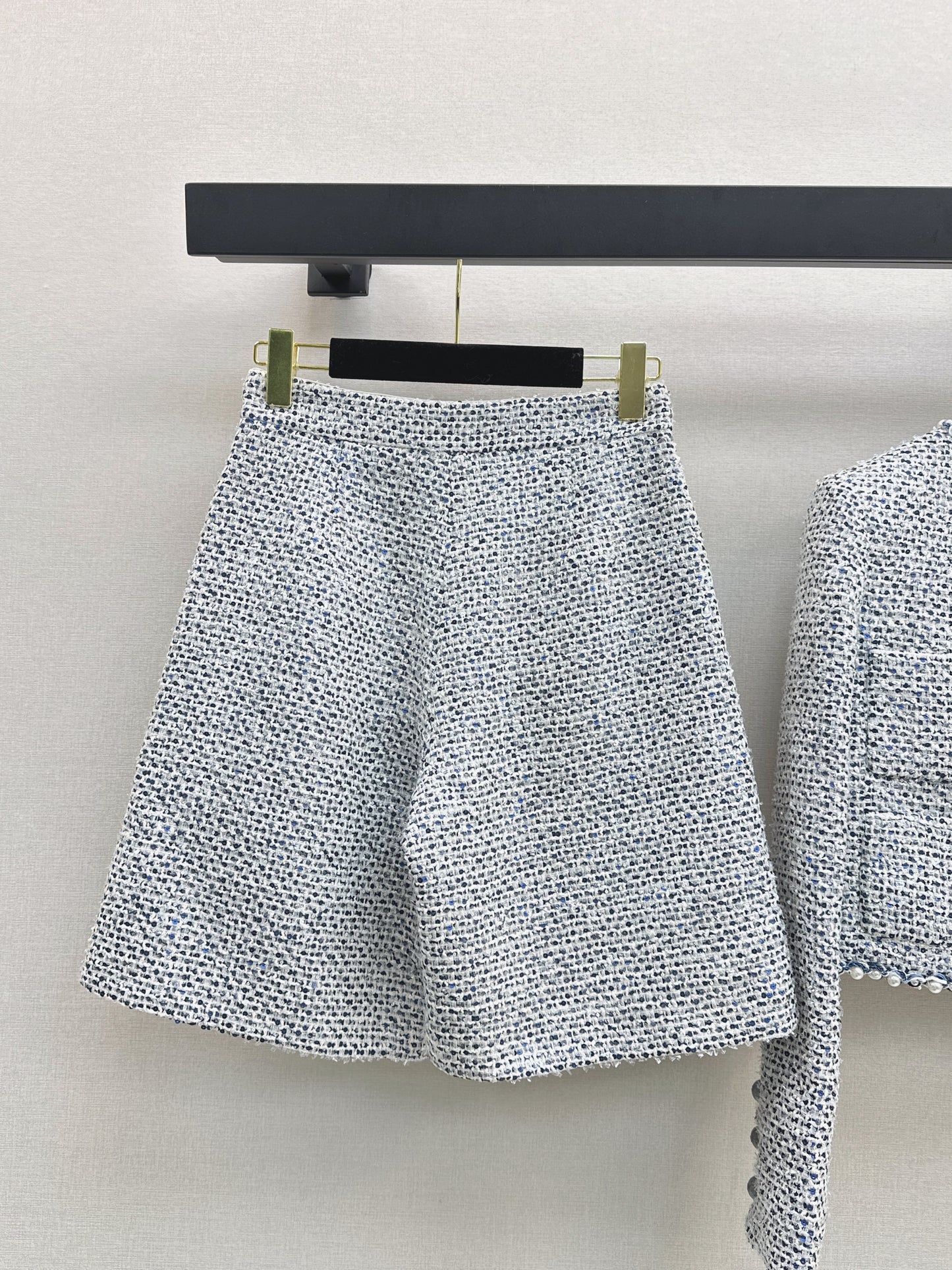 C 25fw Beaded silver tweed suit