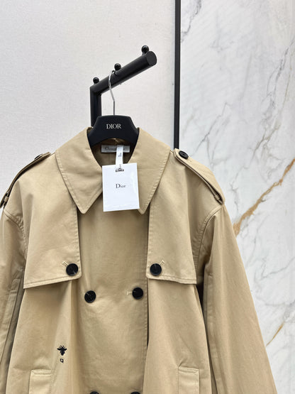 Di 25 Double-breasted cape trench coat