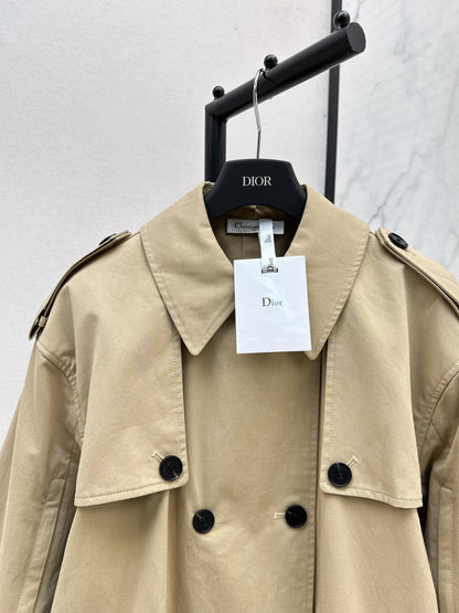 Di 25 Double-breasted cape trench coat