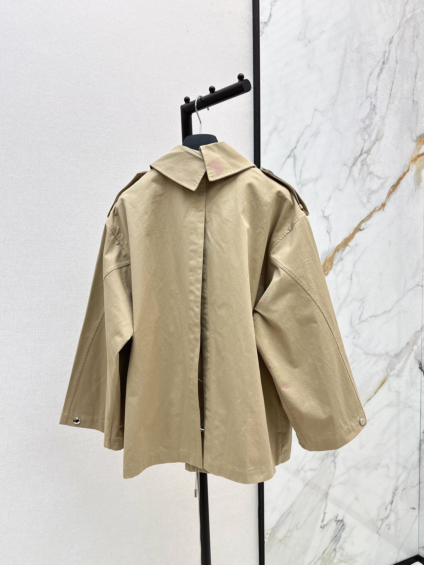 Di 25 Double-breasted cape trench coat