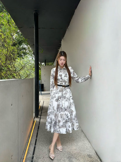 Di 25 Ruffle trim belt dress