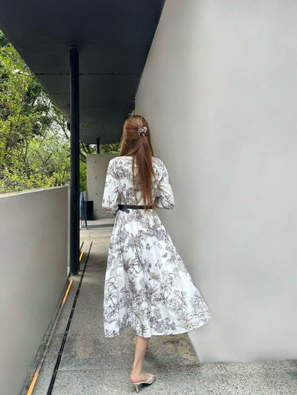 Di 25 Ruffle trim belt dress