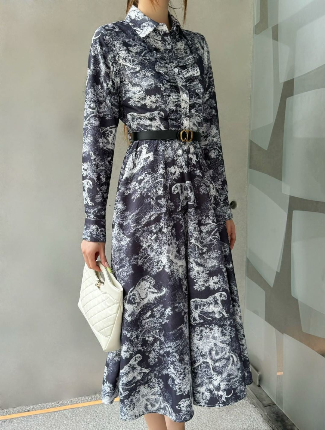 Di 25 Ruffle trim belt dress