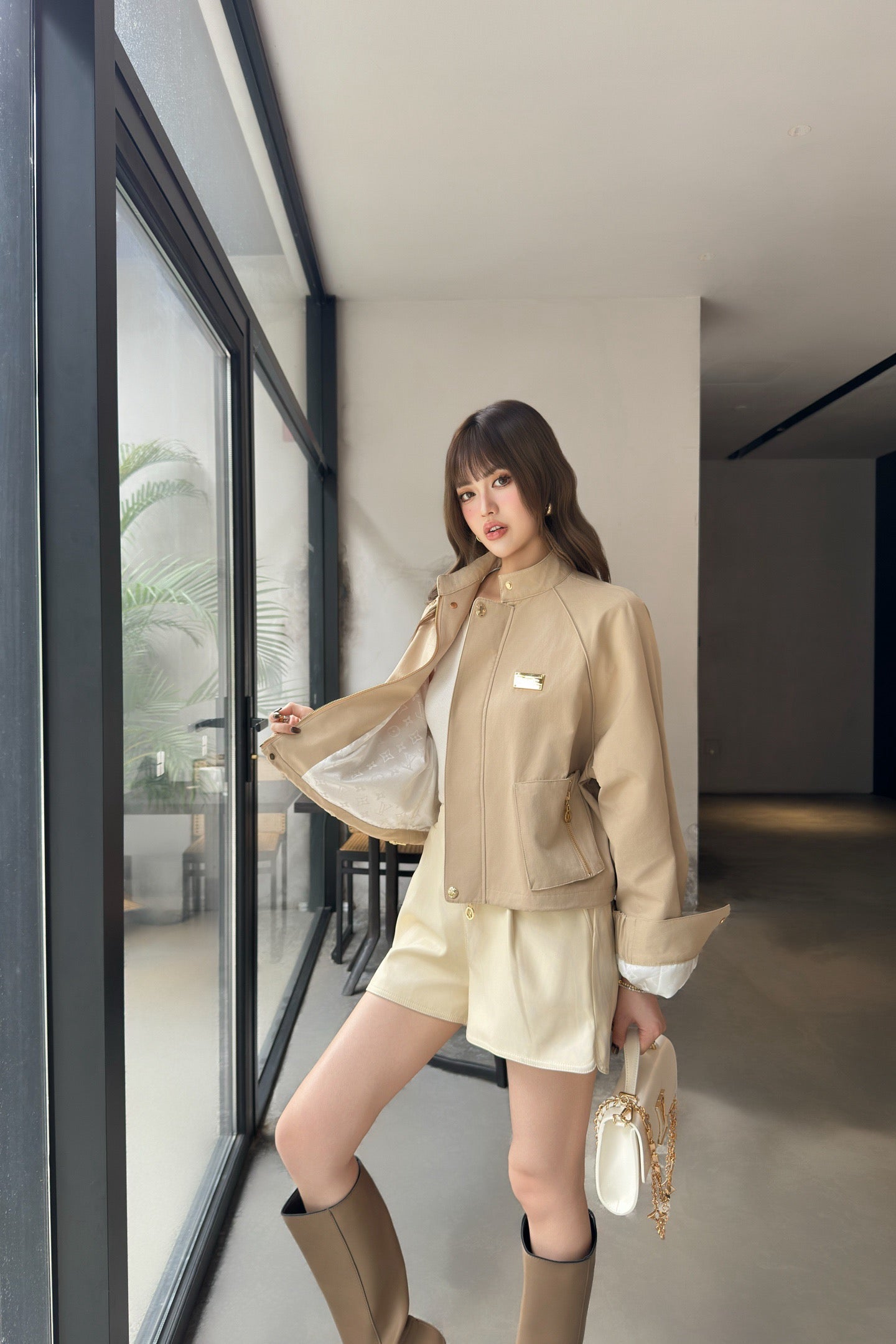 L 25 New style stand collar short windbreaker jacket(black/beige)