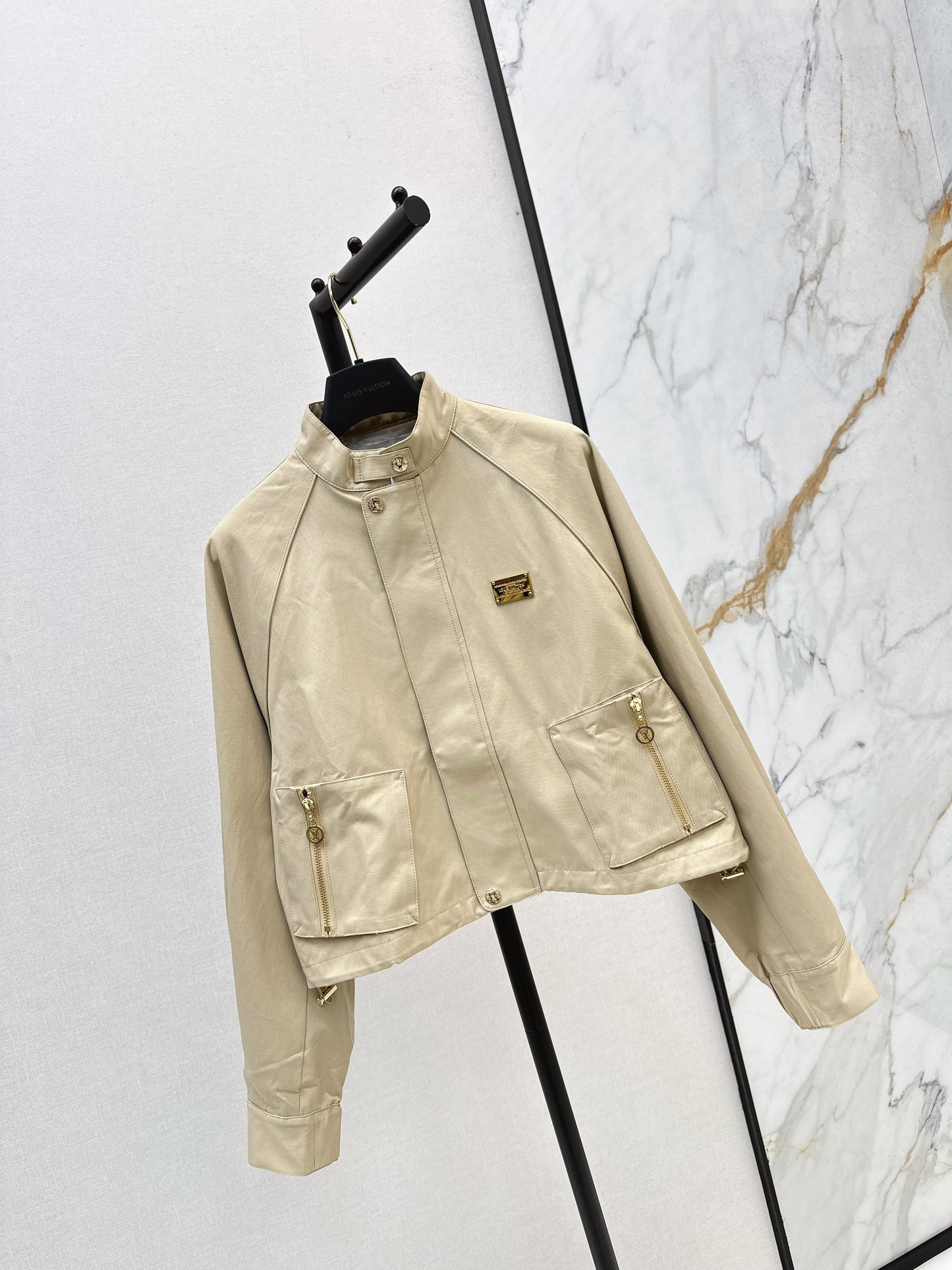 L 25 New style stand collar short windbreaker jacket(black/beige)