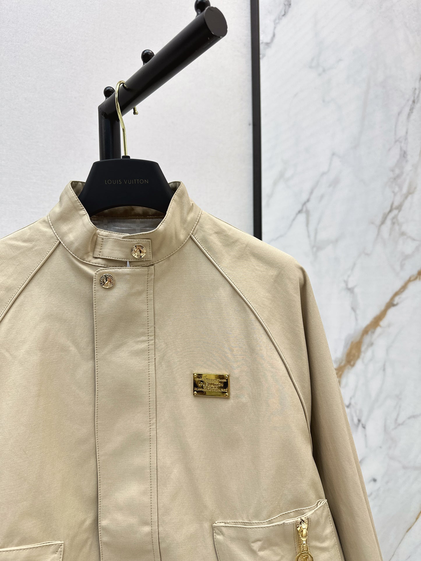 L 25 New style stand collar short windbreaker jacket(black/beige)