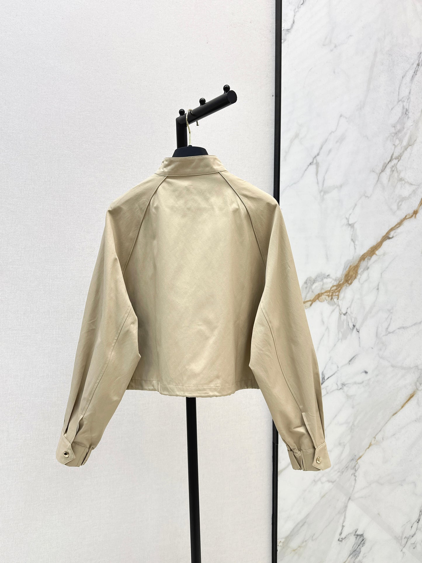L 25 New style stand collar short windbreaker jacket(black/beige)