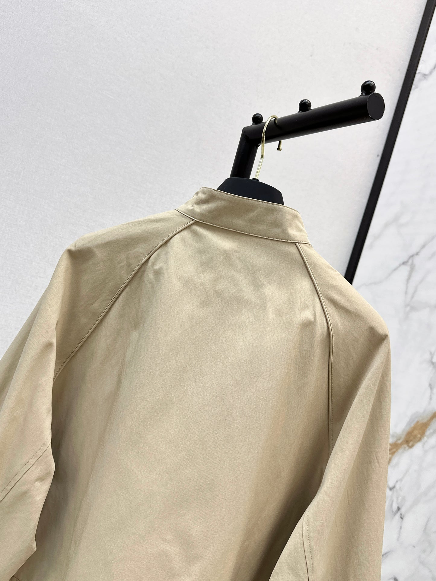L 25 New style stand collar short windbreaker jacket(black/beige)