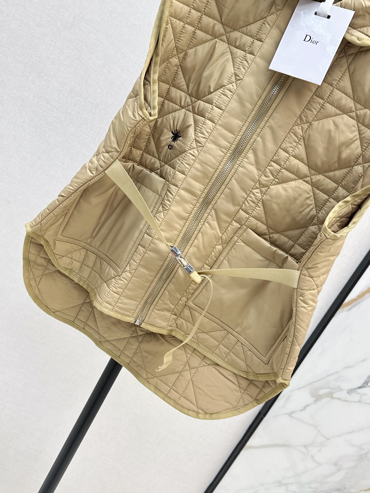 Di 25 New Princess Diana rattan check quilted vest(WHITE/KHAKI/BLACK)