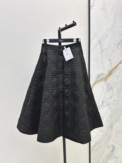 Di 25 Princess Diana rattan check quilted long skirt(WHITE/KHAKI/BLACK)