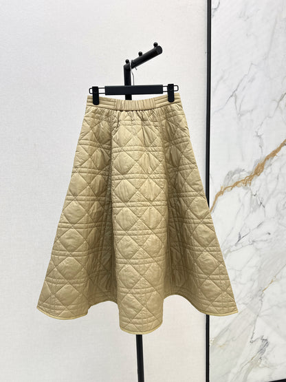 Di 25 Princess Diana rattan check quilted long skirt(WHITE/KHAKI/BLACK)
