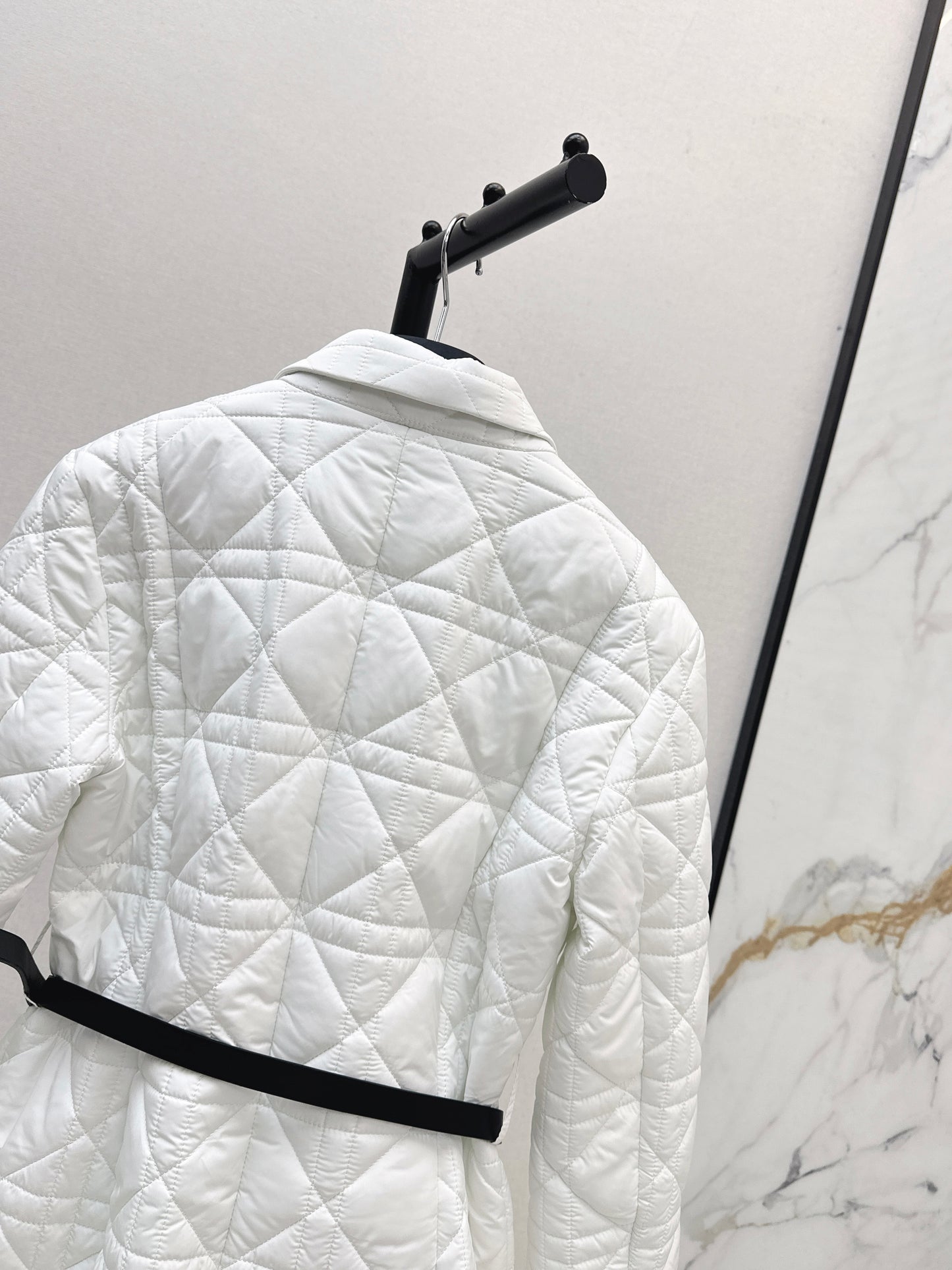 Di 25 cannage padded jacket(WHITE/KHAKI/BLACK)