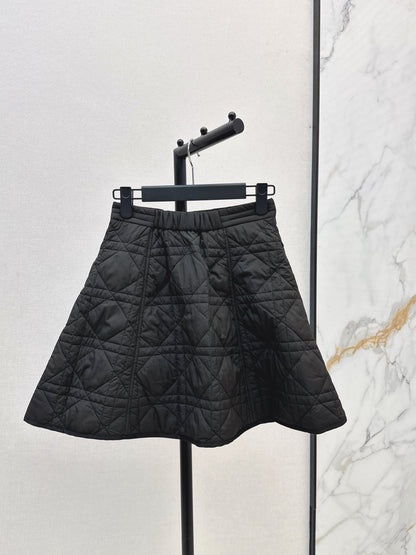 Di 25 Cannage Quilted Short Skirt(WHITE/KHAKI/BLACK)