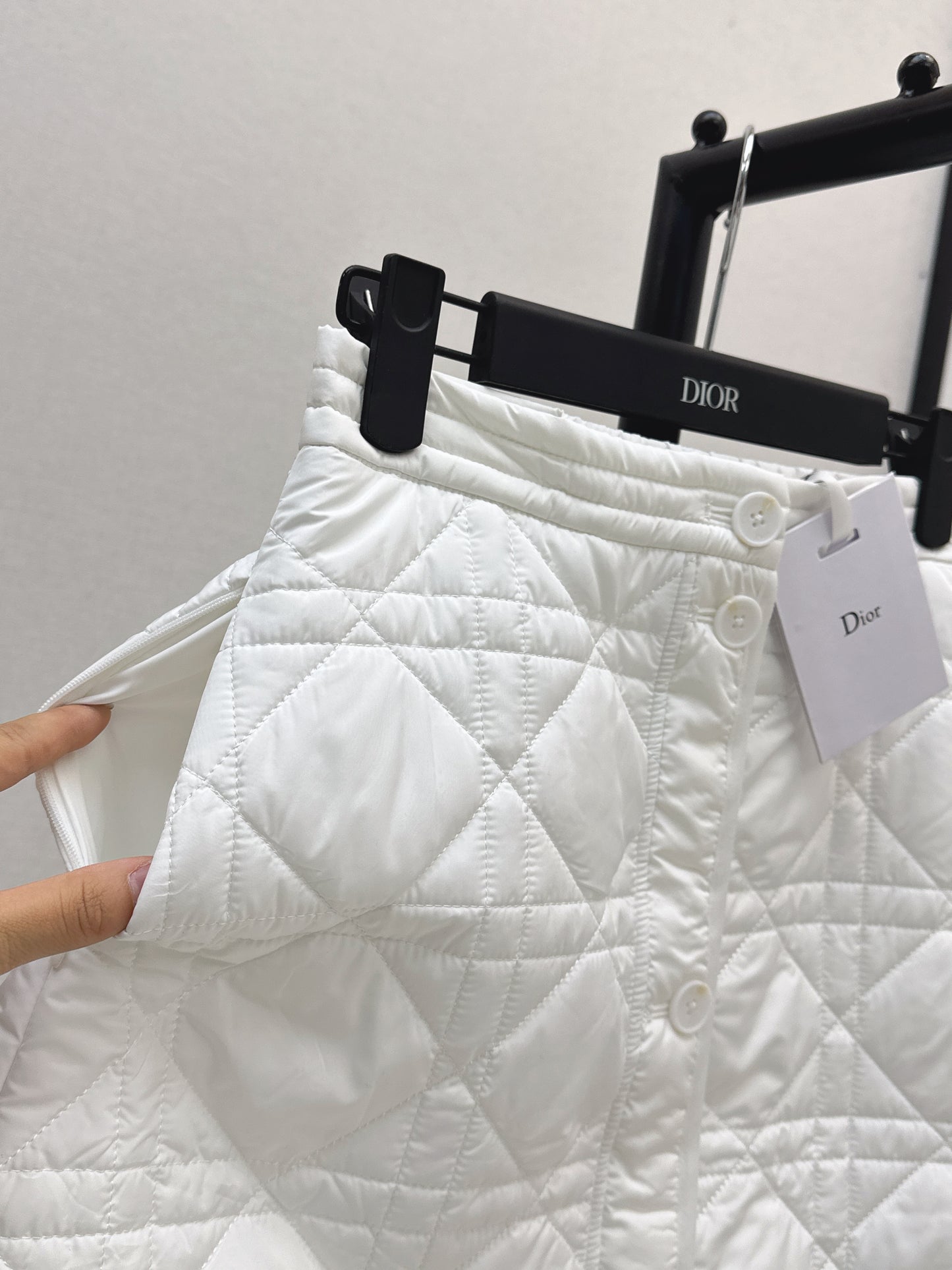 Di 25 Cannage Quilted Short Skirt(WHITE/KHAKI/BLACK)