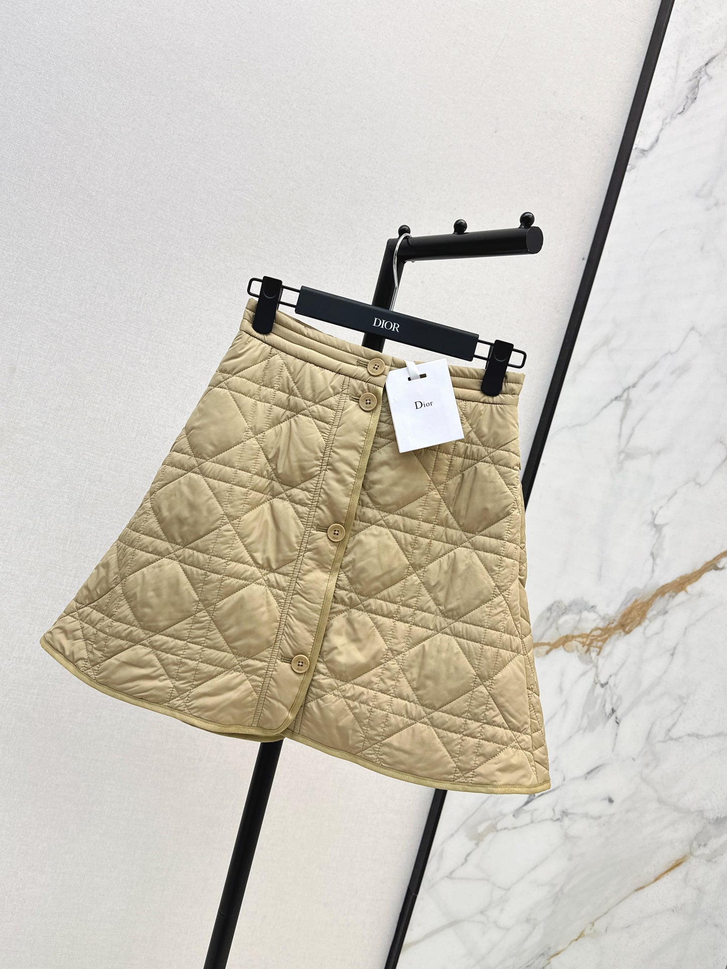 Di 25 Cannage Quilted Short Skirt(WHITE/KHAKI/BLACK)