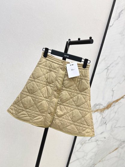 Di 25 Cannage Quilted Short Skirt(WHITE/KHAKI/BLACK)
