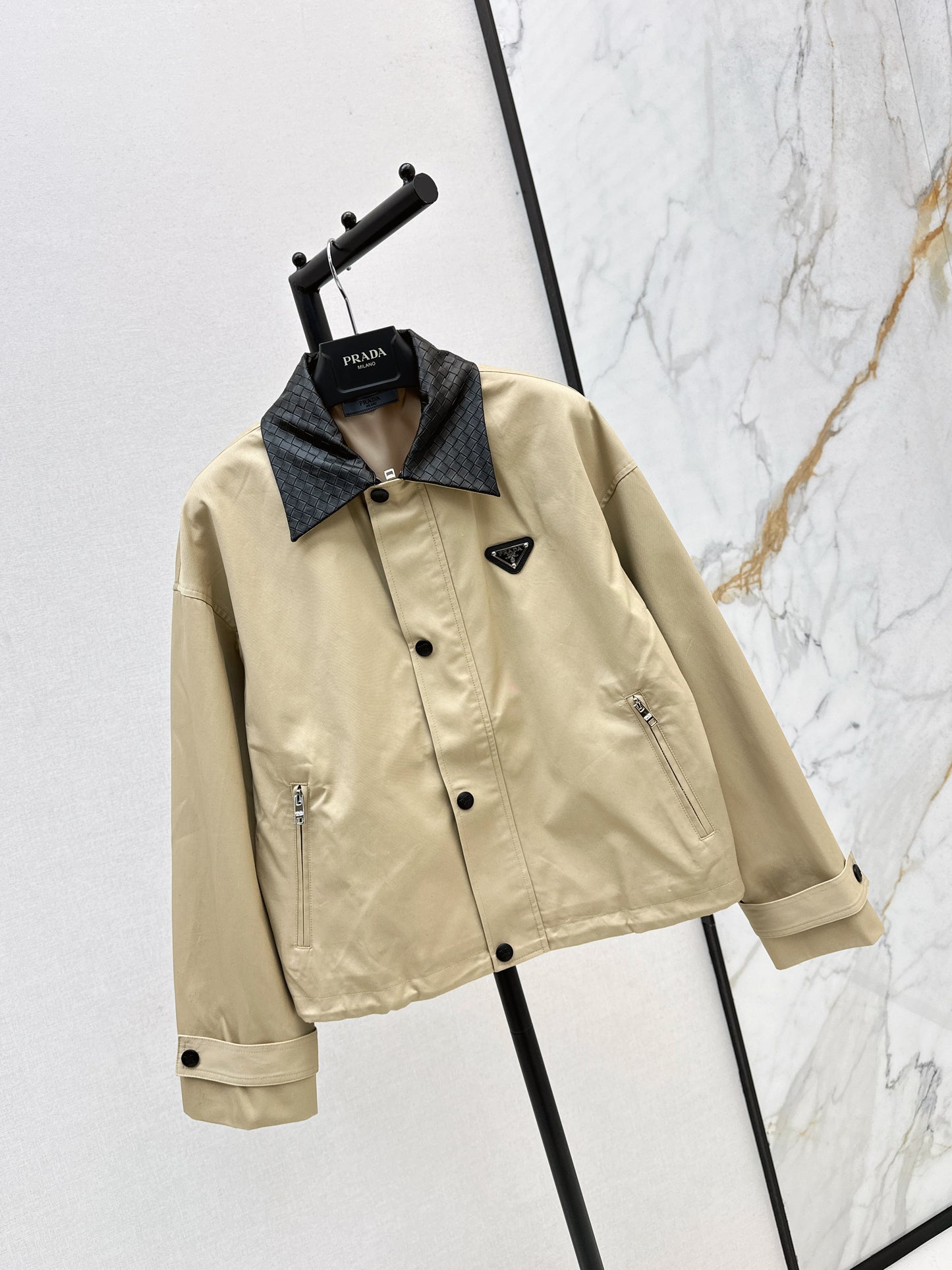 Pra 25 Pu leather lapel short coat