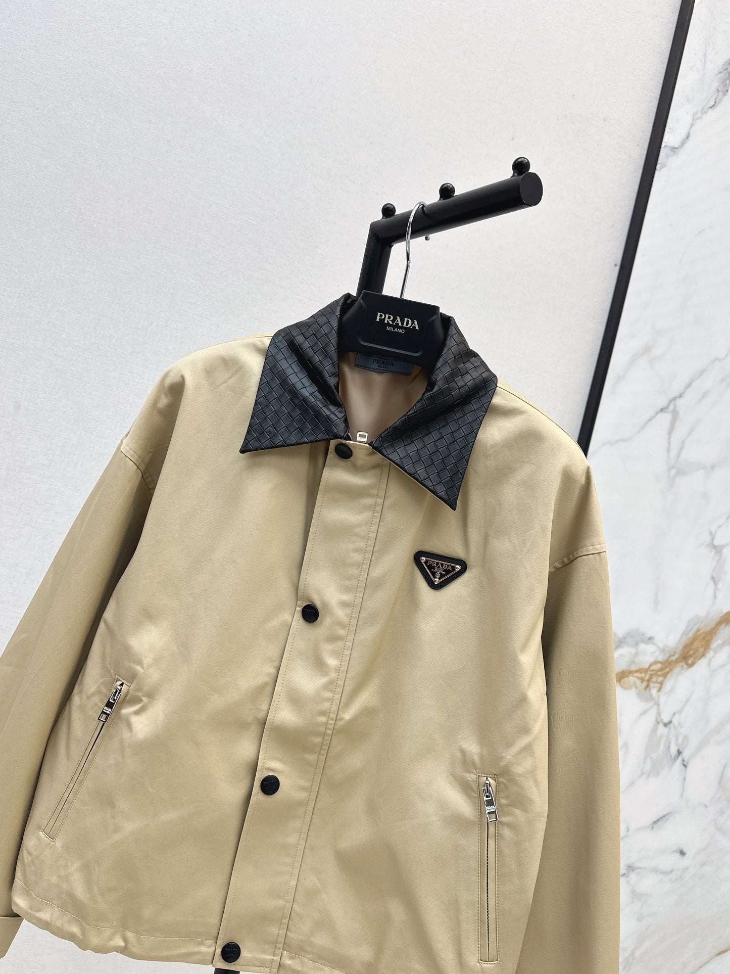 Pra 25 Pu leather lapel short coat