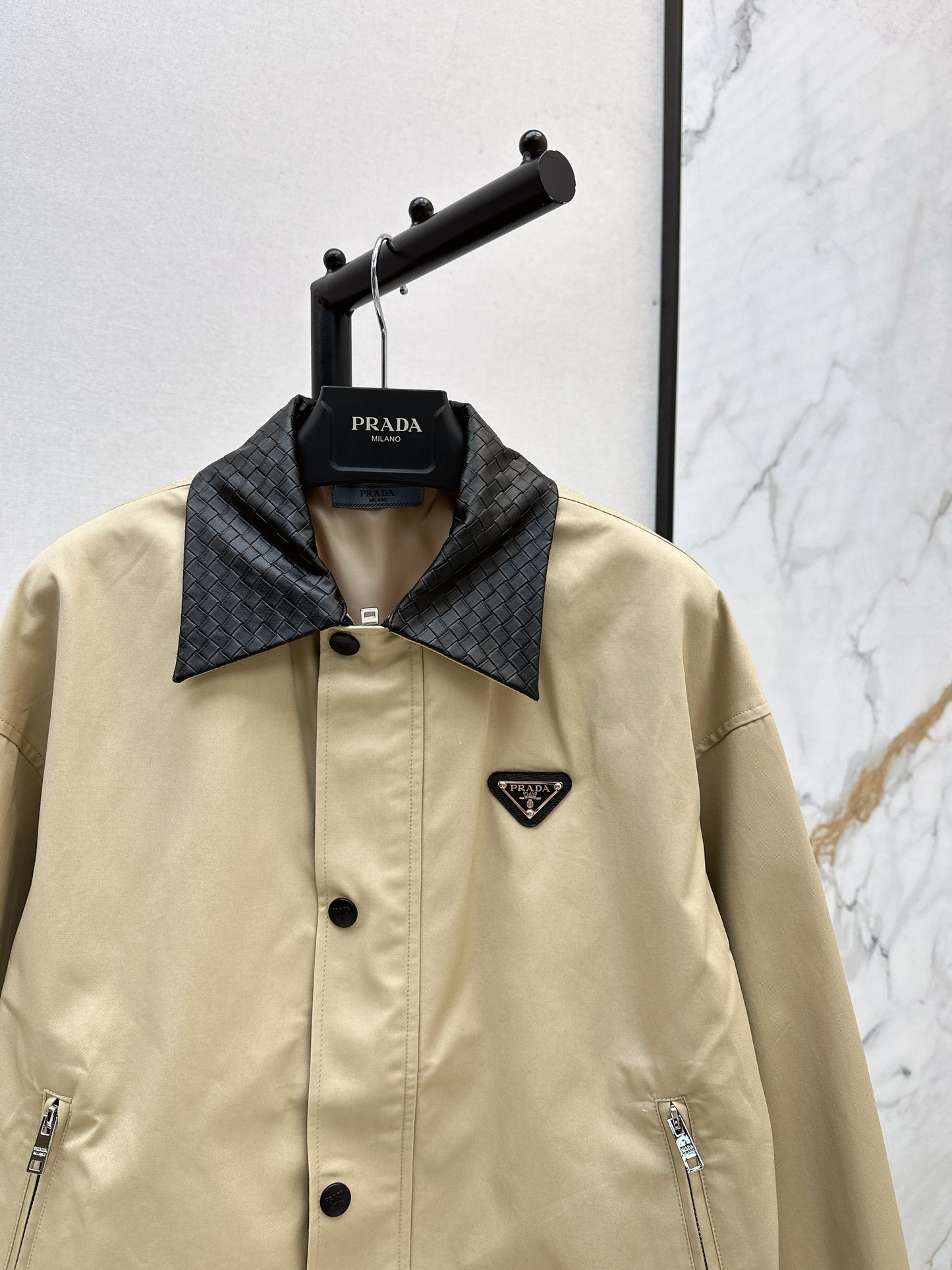Pra 25 Pu leather lapel short coat