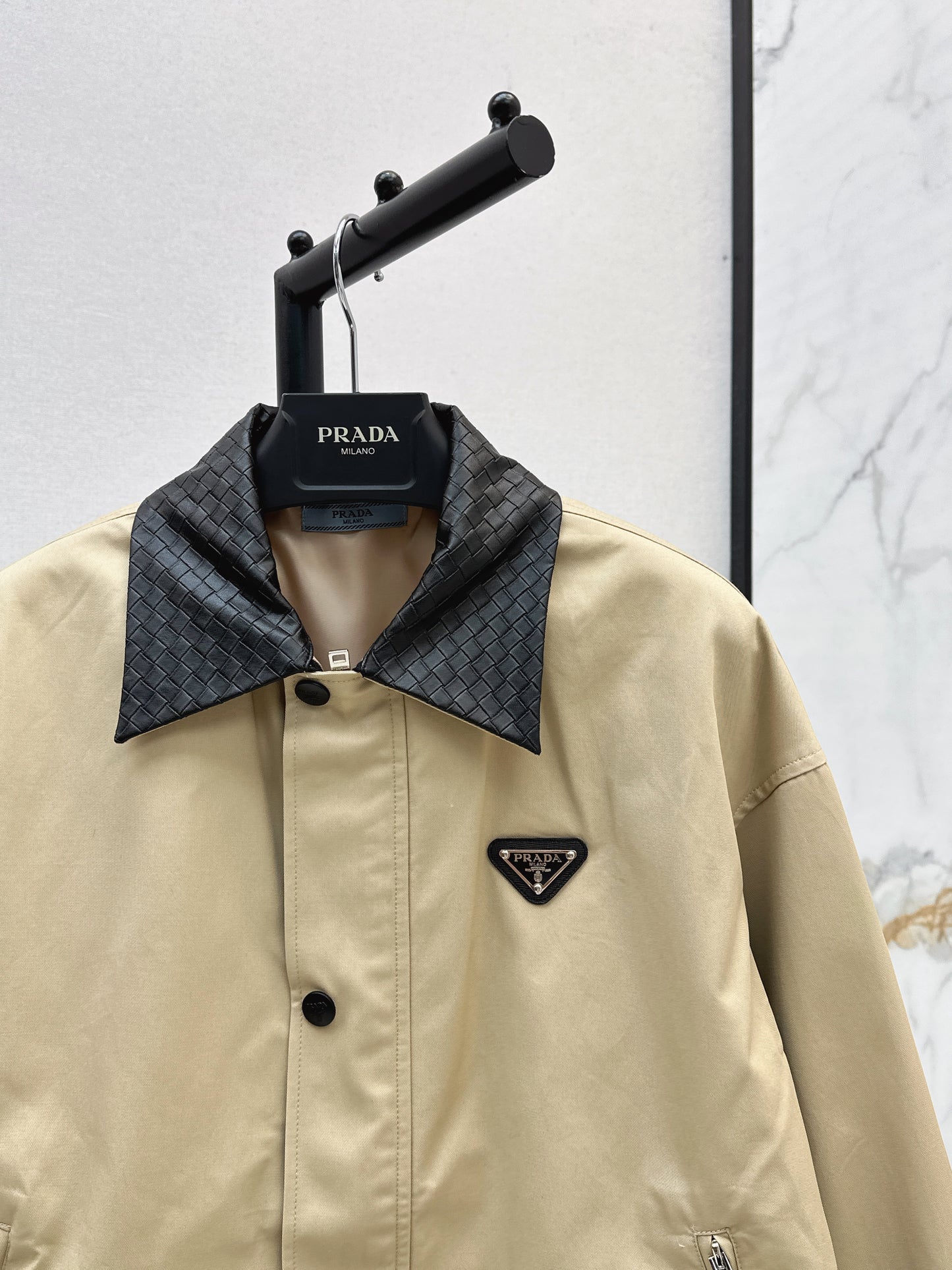 Pra 25 Pu leather lapel short coat