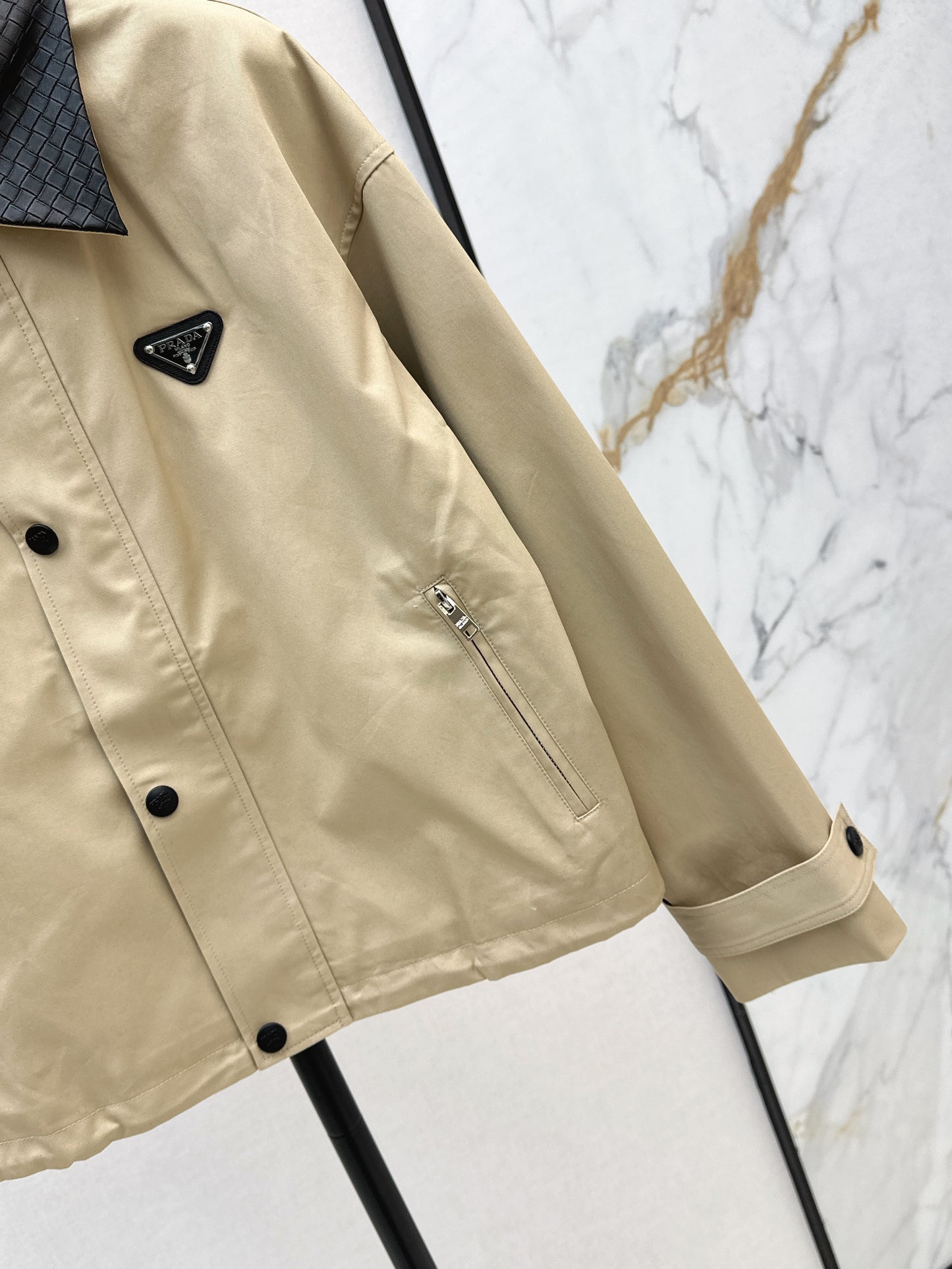 Pra 25 Pu leather lapel short coat