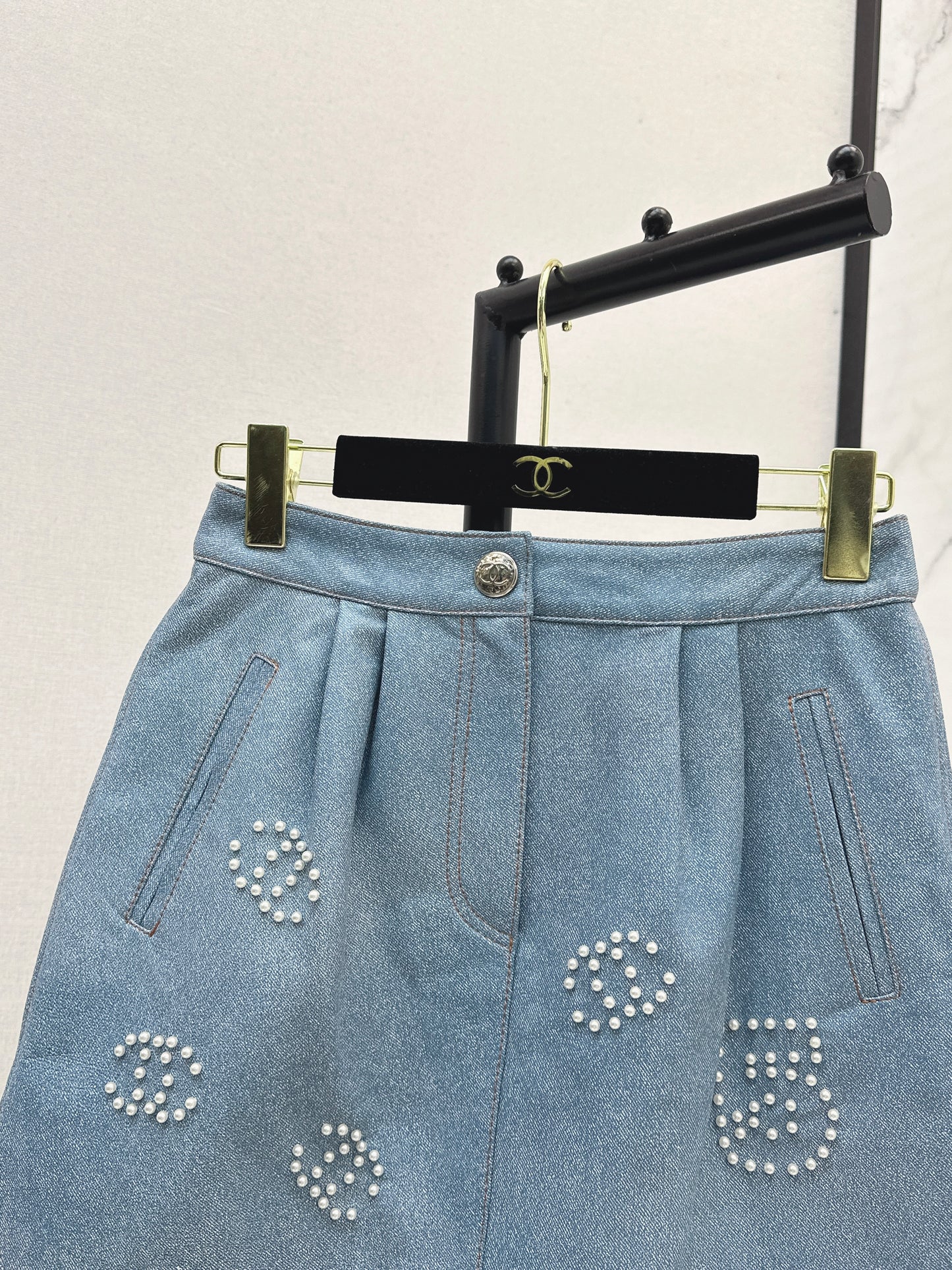C 25 High-end handmade logo beaded sheepskin skirt（BLACK/BLUE/PINK）