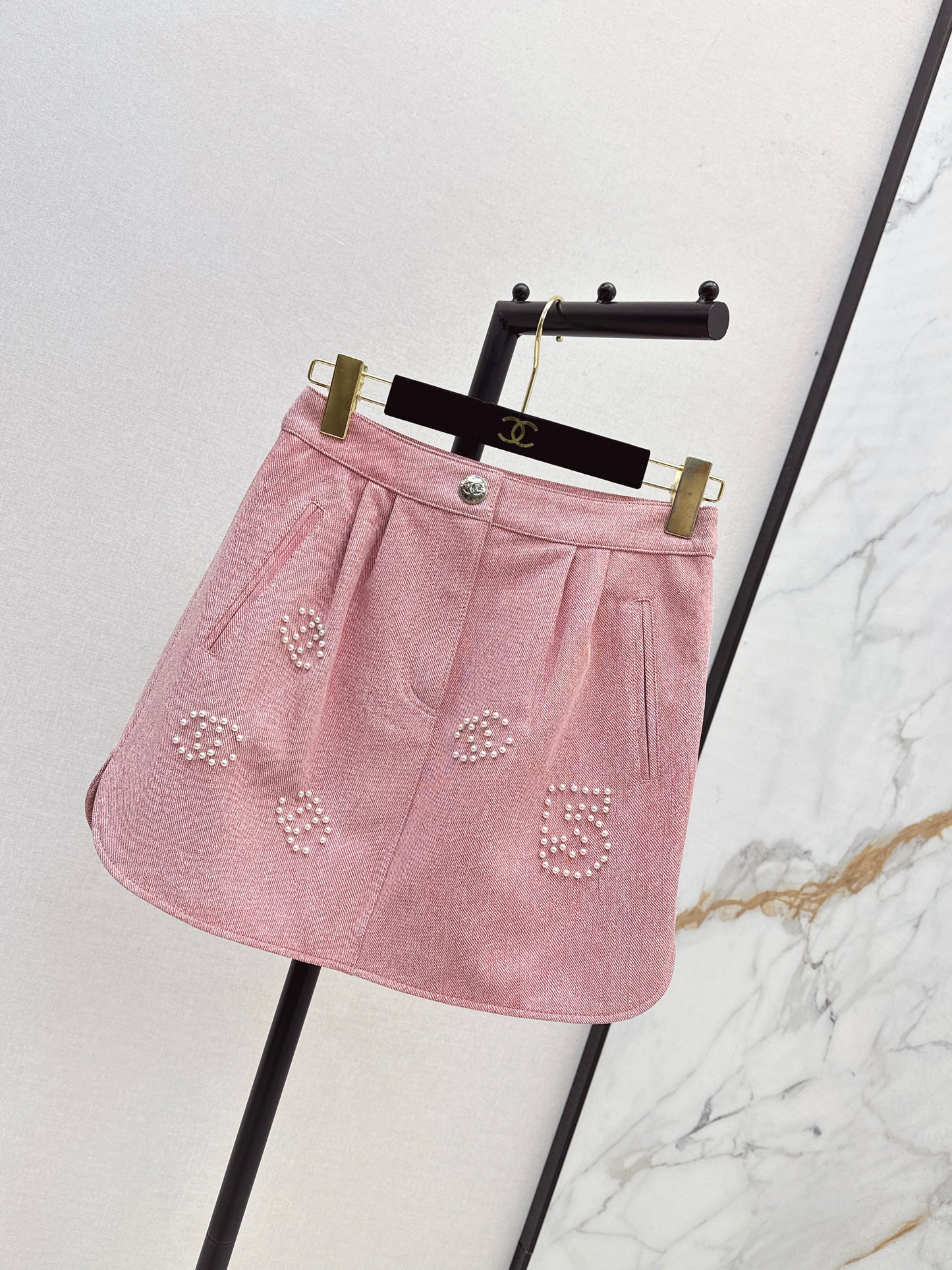 C 25 High-end handmade logo beaded sheepskin skirt（BLACK/BLUE/PINK）