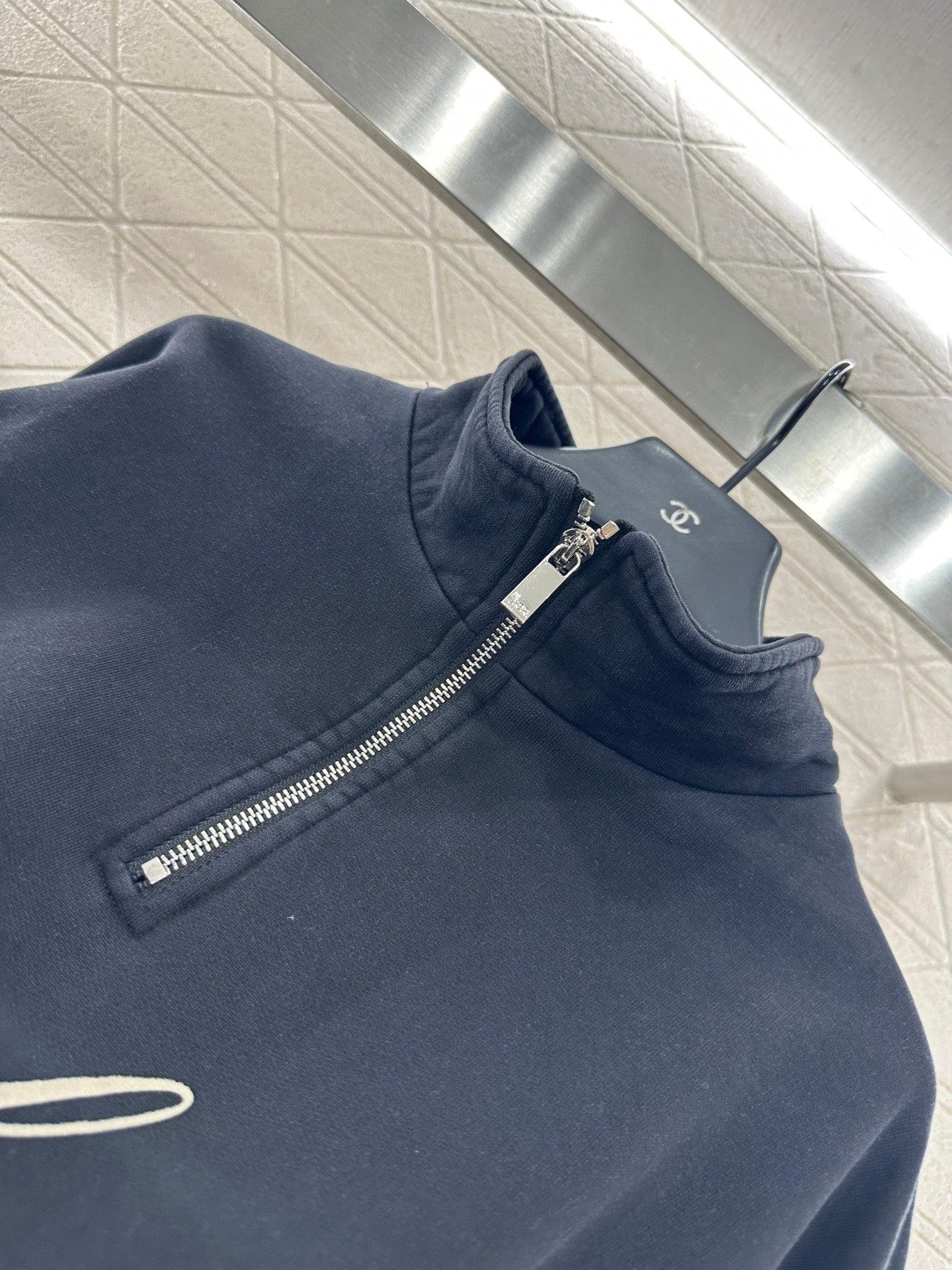 Di 25 Cotton embroidered logo zip-up sweatshirt