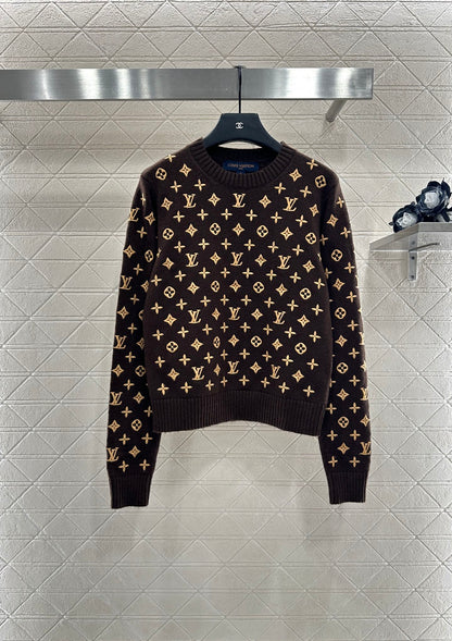 L 25 Crew neck embroidered cashmere sweater
