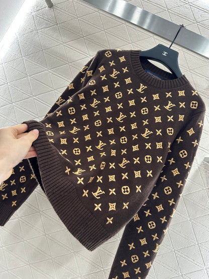 L 25 Crew neck embroidered cashmere sweater