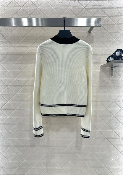 C 25 V-neck cashmere sweater