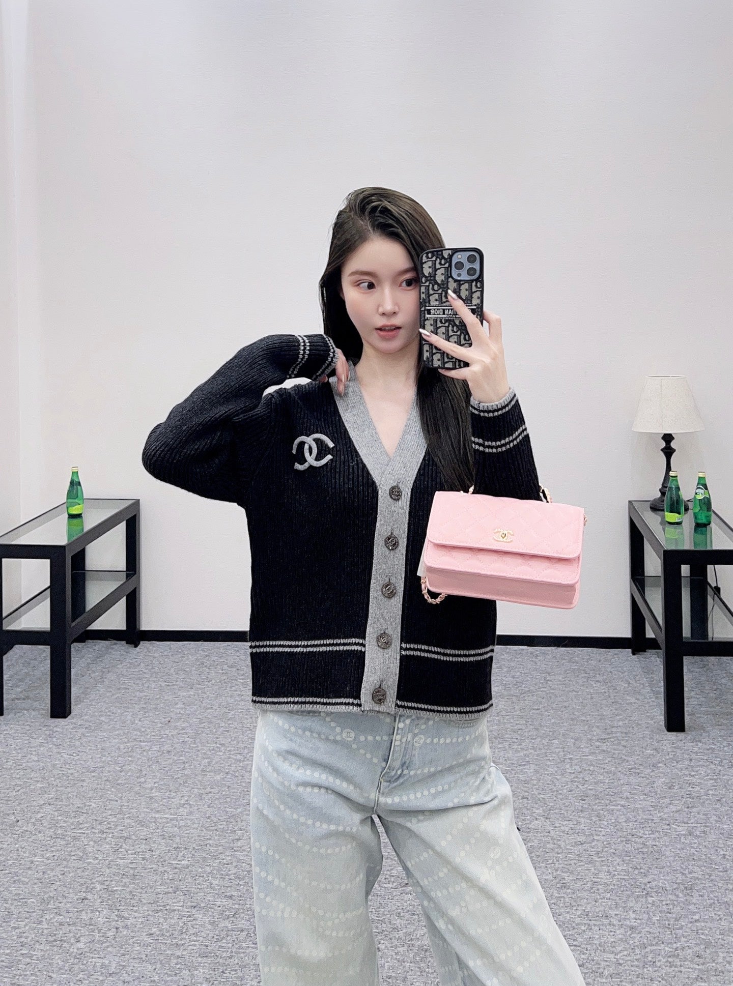 C 25 V-neck cashmere sweater