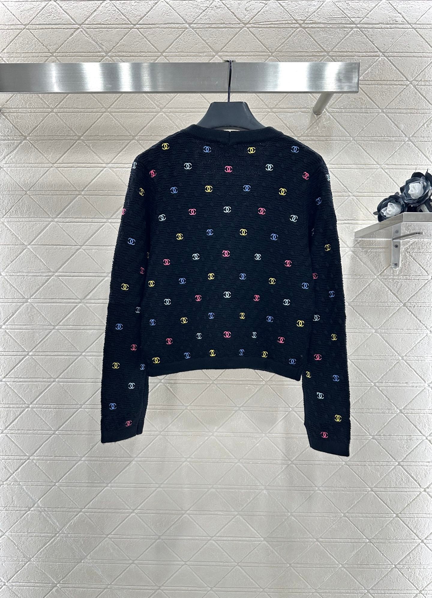 C 25 Crew neck embroidered wool cardigan