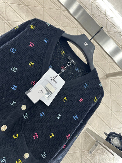 C 25 Crew neck embroidered wool cardigan