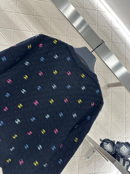 C 25 Crew neck embroidered wool cardigan