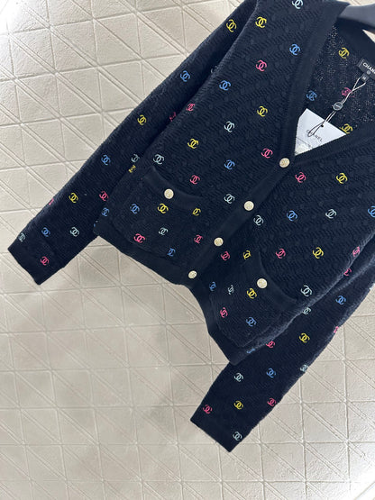 C 25 Crew neck embroidered wool cardigan