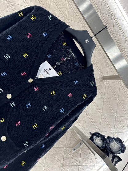 C 25 Crew neck embroidered wool cardigan