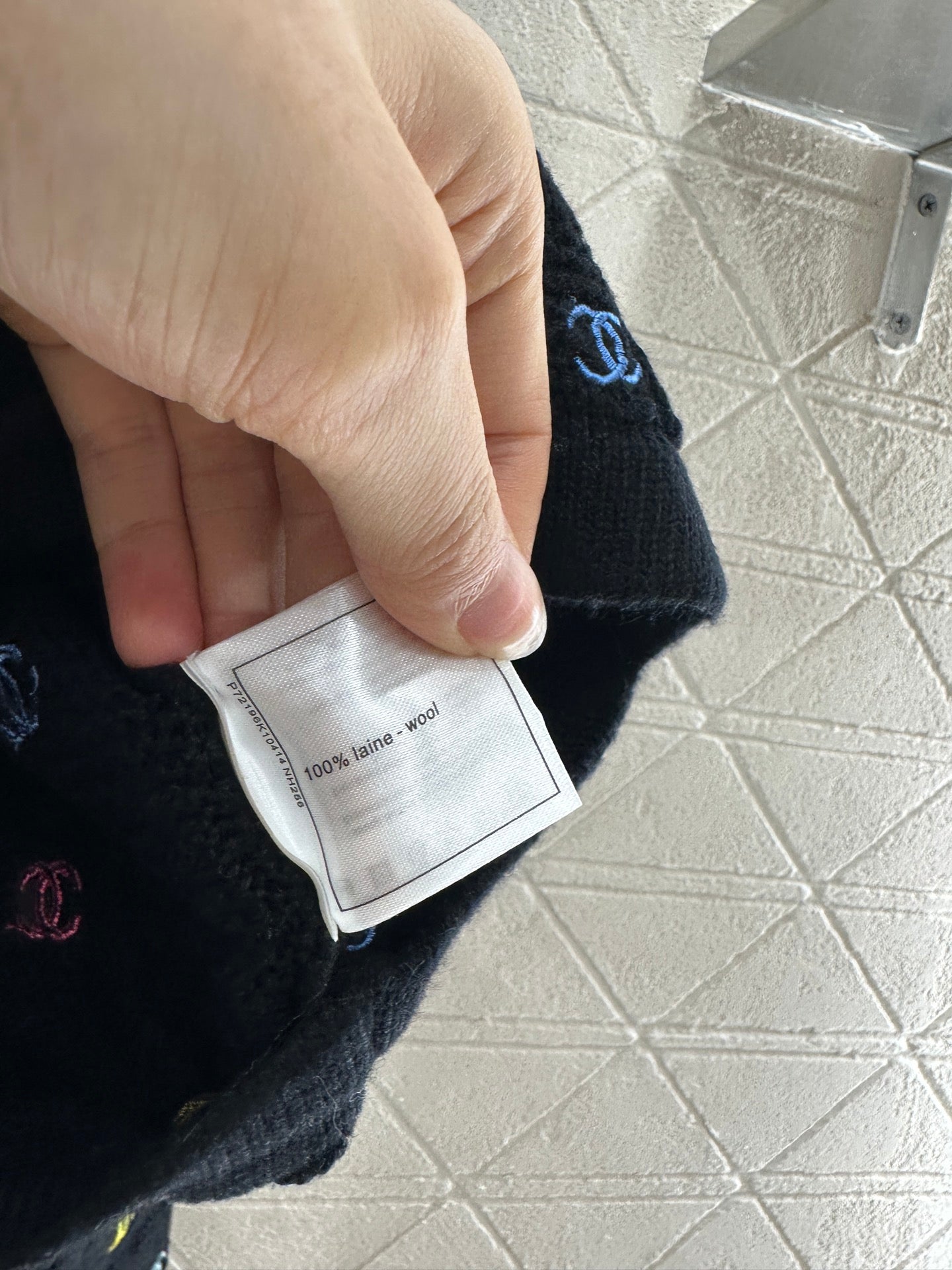 C 25 Crew neck embroidered wool cardigan