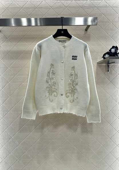 Mi 25 Round neck embroidered sequined knitted cardigan
