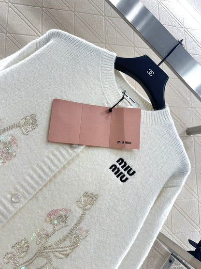 Mi 25 Round neck embroidered sequined knitted cardigan