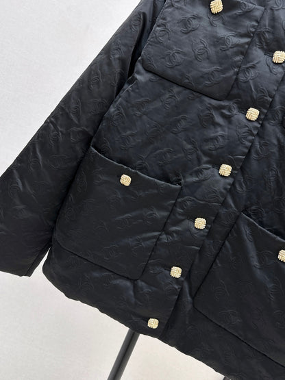 C 25 Black and white stand collar padded jacket