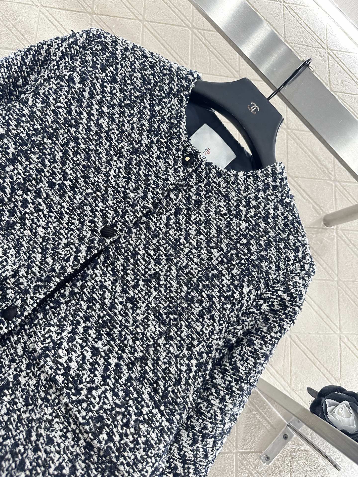 Mon 25 Woolen down jacket