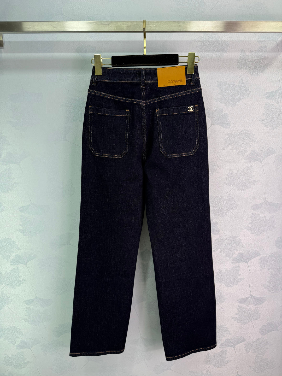 C 25 Embroidered logo jeans