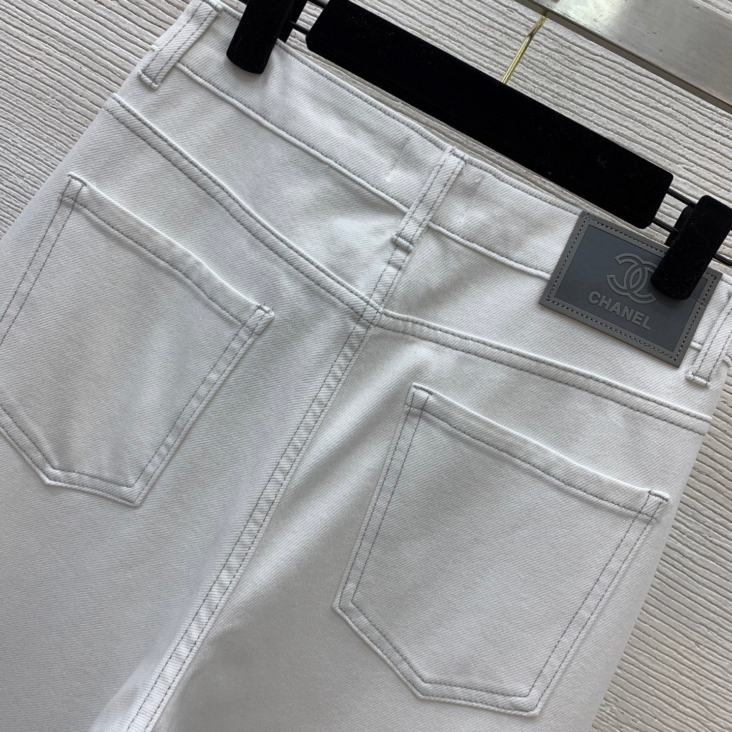 C 25 Striped edge loose straight leg jeans