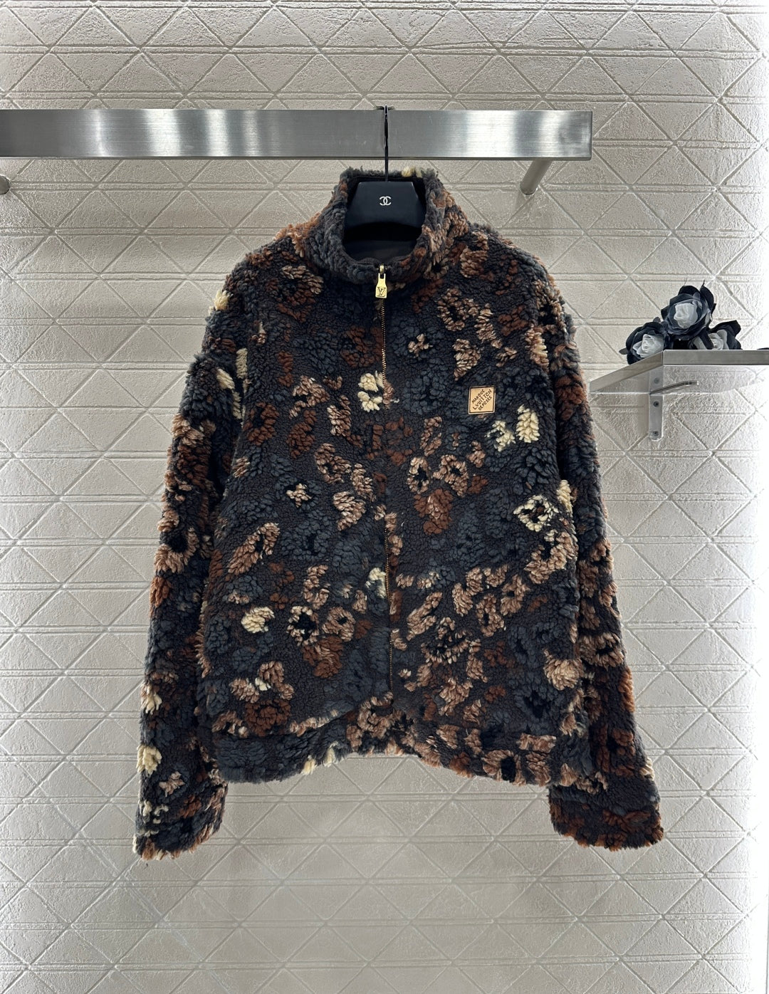 L 25 Reversible lambswool zip-up jacket