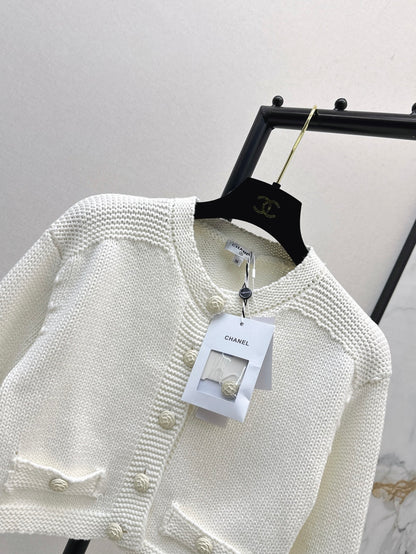 C 25 Short cardigan + hip skirt knitted suit